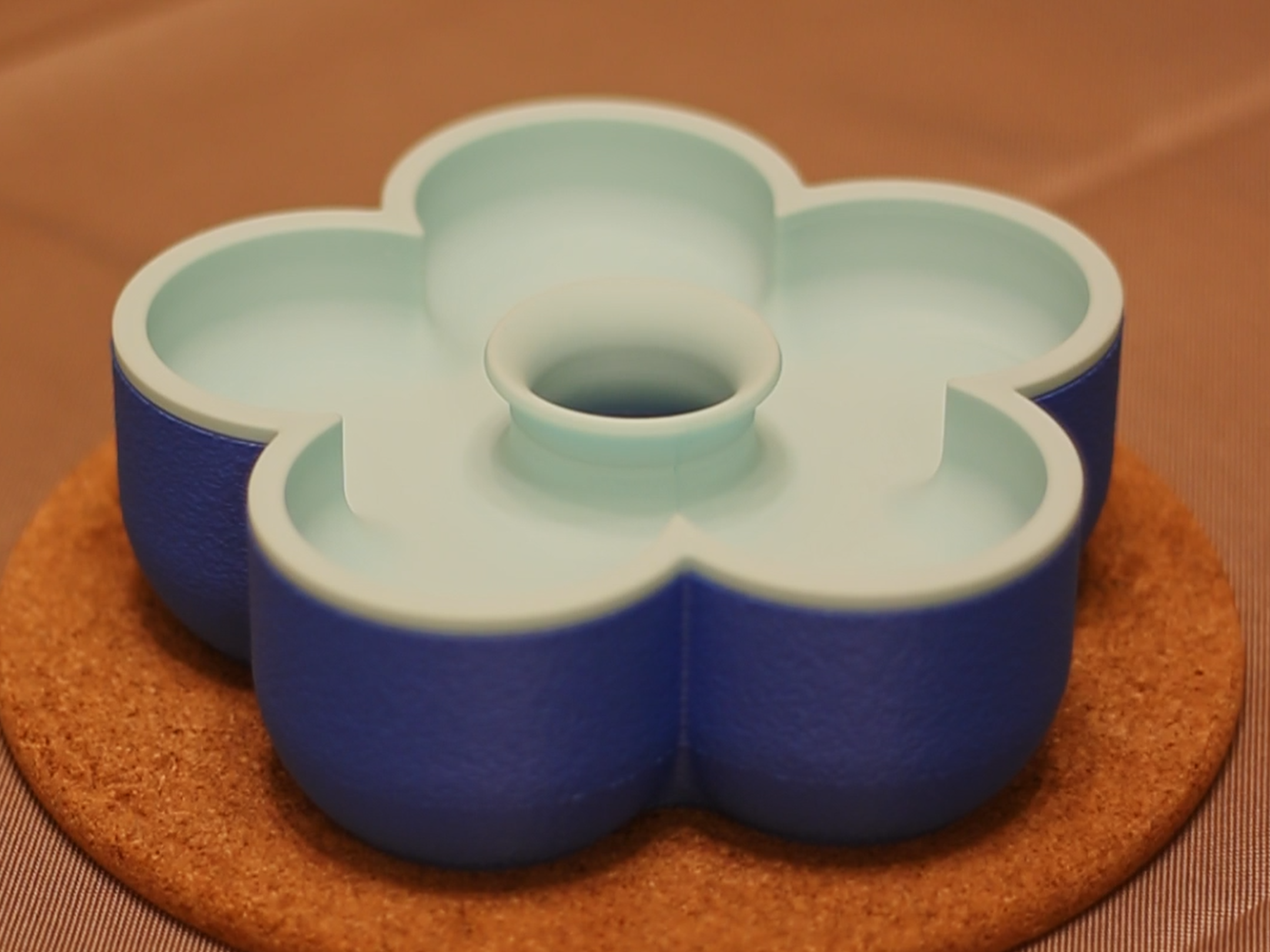 Sunflower seed bowl, render showing both parts