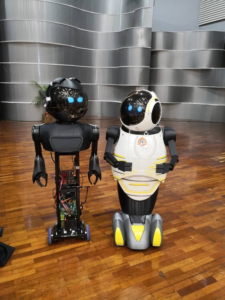 Seeba-Robot Pengiring — 2