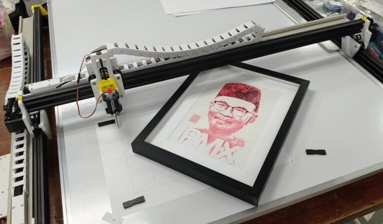 DRAWNIX V3 CNC Pen Plotter