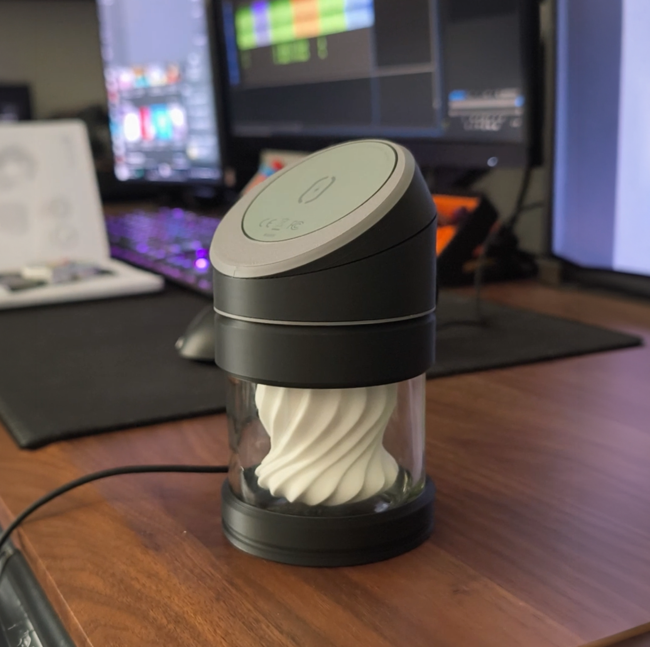 RE:JAR — Upcycled Wireless Charging Lamp. — 3